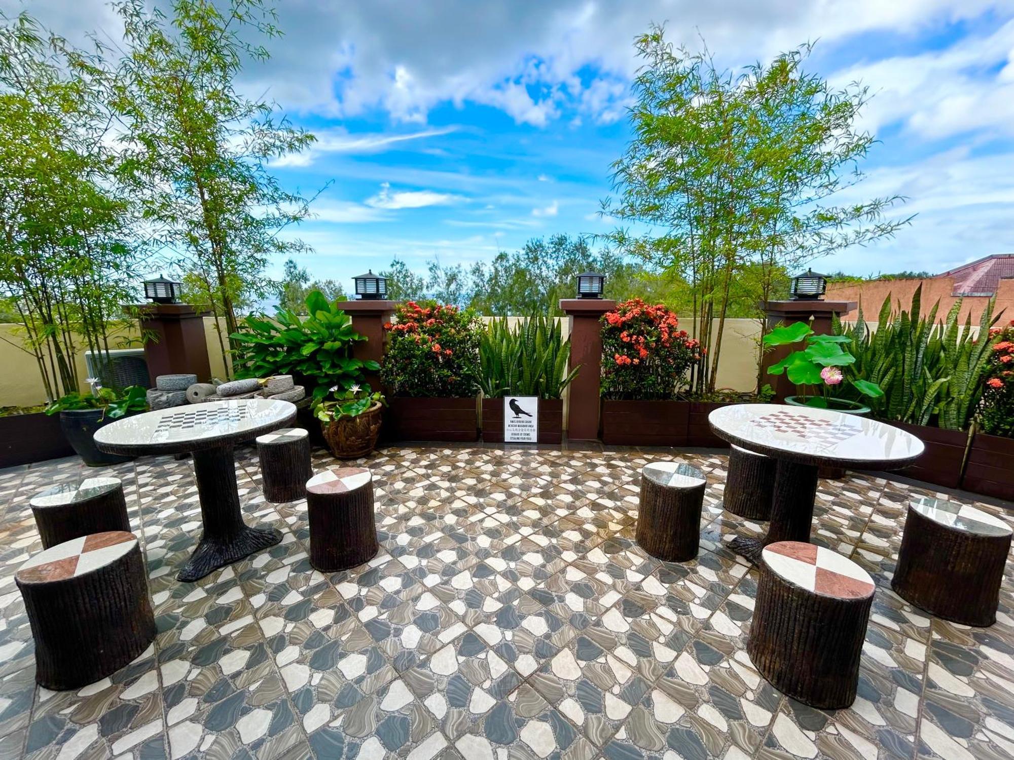 Pontian Garden Hotel Pontian Kecil Exterior photo